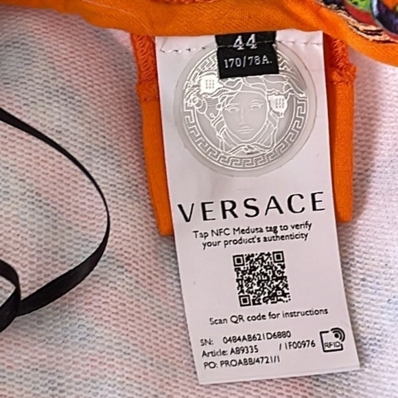 VERSACE NEW shorts authentic 100% - Picture 11 of 14